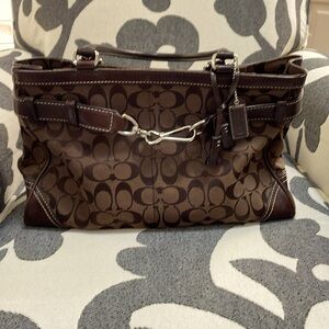 Cute vintage Coach bag